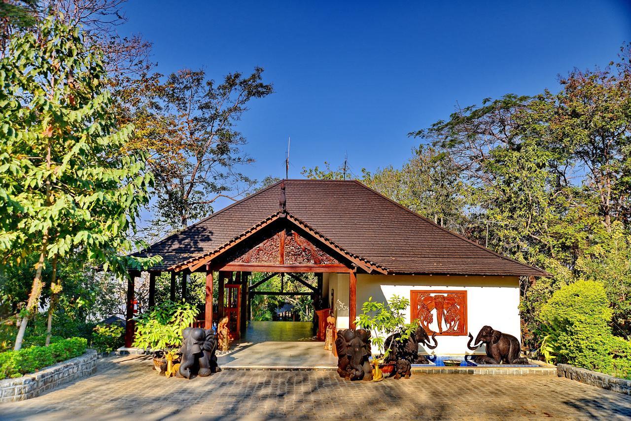 Popa Mountain Resort Mount Popa Exterior photo